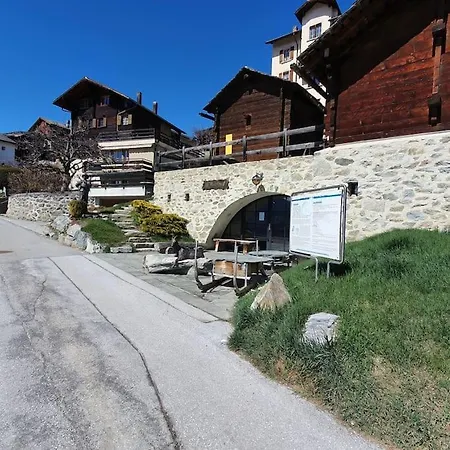 De Sur La Rive Droite Du Val D'herens *